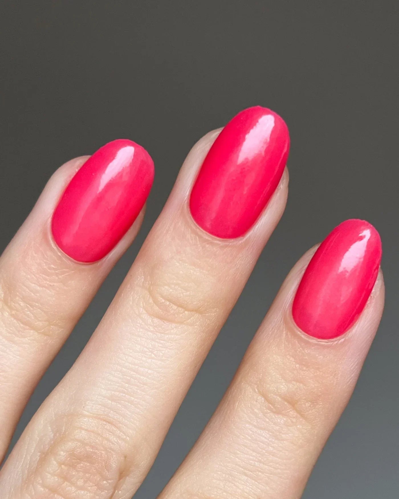What Makes Powder Nail Polish Different from Regular Nail Polish?
